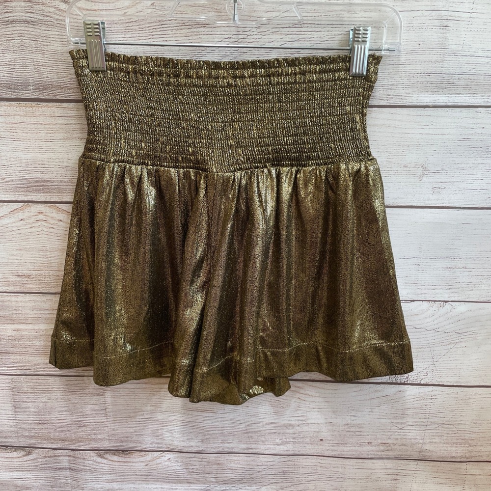 TCEC METALLIC GOLD SWING SHORTS‎